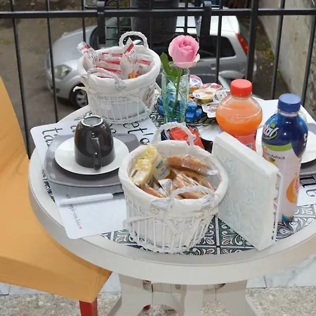 B&B Frangi فندق مبيت وإفطار